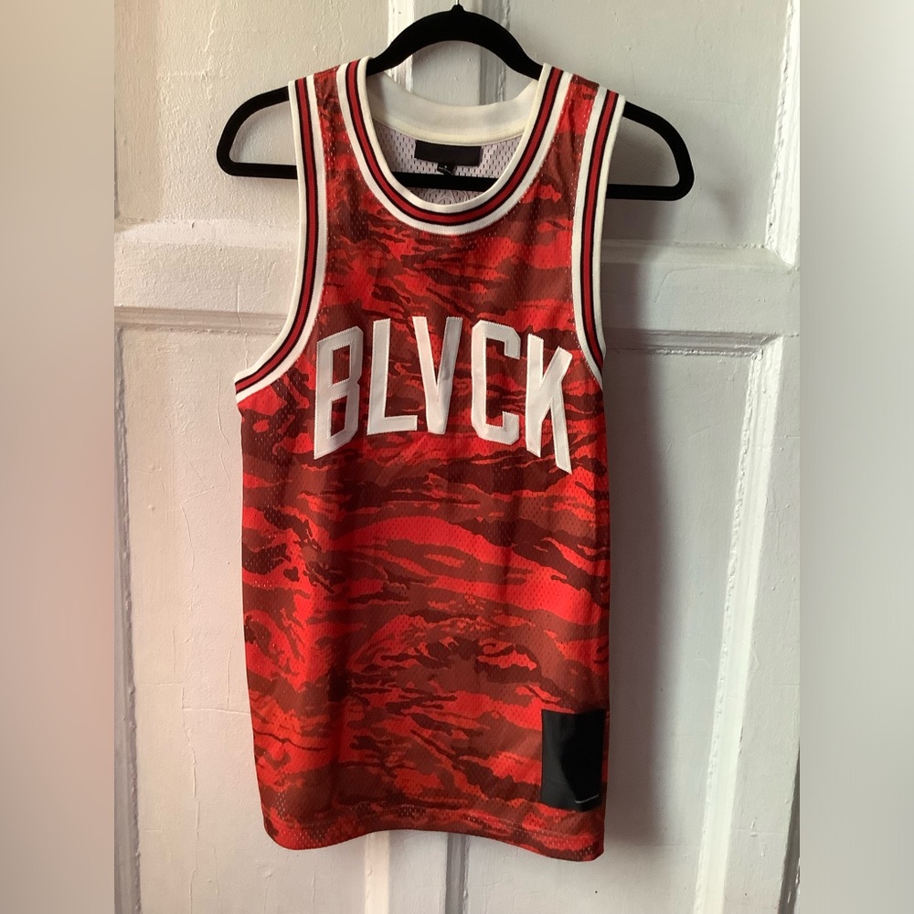Black Scale Man’s Top
